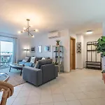 Paparazzi - Riverviews Appartement *