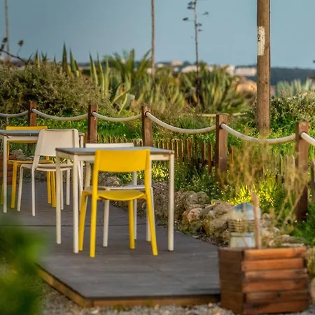 Paparazzi - Riverviews Apartment