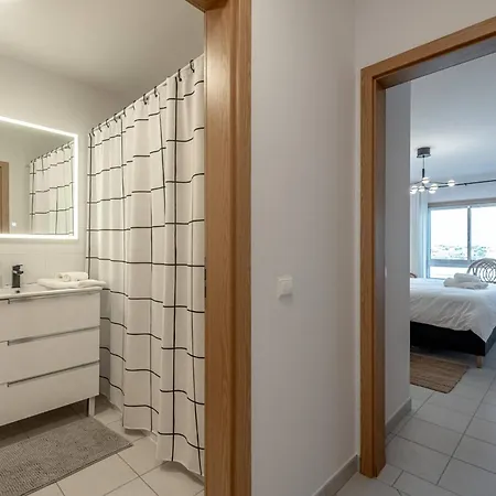 Apartment Paparazzi - Riverviews